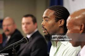 14 New Orleans Hornets Announce Signing Of Melvin Ely Stock Photos,  High-Res Pictures, and Images