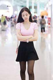 If you have one of your own you'd like to share, send it to us and we'll be happy to include it on our website. Jennie Kim Chanel Wallpaper Novocom Top