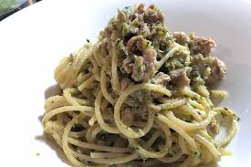 Spaghetti Con Crema Di Zucchine E Tonno Ricetta Pasti Italiani Spaghetti Con Zucchine E Ricette