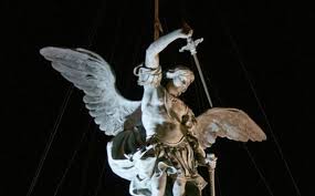 San michele non é solo l'espressione del guaritore, del comandante delle schiere celesti, vincitore su satana, accompagnatore di anime, ma una strada, una scelta, una via, un percorso che l'uomo può seguire per diventare un guerriero di michele guidato dal discernimento, mediato dal sentimento sul. San Michele Arcangelo Il Patrono Della Polizia Usurpato Dalla Criminalita Organizzata Famiglia Cristiana