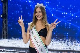 Meno superficialità nei rapporti e più determinazione nel chiedere tutele. Miss Italia 2017 Dai Sogni Ambiziosi Della Vincitrice Al Coraggio Di Gessica Notaro Iei Istituto Estetico Italiano
