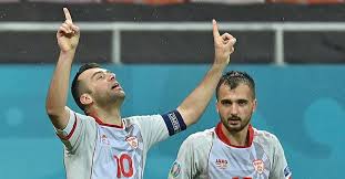 Pandev, oyundan alınırken hollandalı futbolcular da dahil olmak üzere, takım arkadaşları ve tüm stat ayakta alkışladı. Eski Galatasarayli Goran Pandev Den Tarihi Gol Son Dakika Spor Haberleri