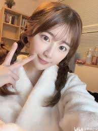 三上悠亚、朝宫来奈、一乃葵、辻井穗乃果、友田彩也香时尚动态_造型_风格_总能