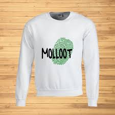 #wieisdemol #wieisdemolkinderfeestje #arielpods #hackarielpods lege ariëlpods bakje beplakt met zwarte krijtboordplastic logo erop en slotjes gekocht bij de action voor het begin spel. Molloot Kleding Trui Sweater