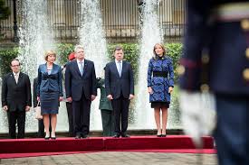 Juan manuel santos urge a garantizar la implementación de los acuerdos con las farc como respuesta al show de la vuelta a las armas de. Www Bundespraesident De Der Bundesprasident Reden Mittagessen Gegeben Vom Prasidenten Der Republik Kolumbien Juan Manuel Santos Calderon