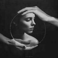 Artistic Black And White Mirror Photography Image Result For Mirror Portraits Photography Reflection Photography Portrait Photography Conceptual Photography