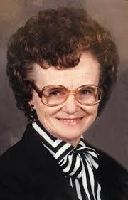 Evelyn Stout's Instagram, Twitter & Facebook