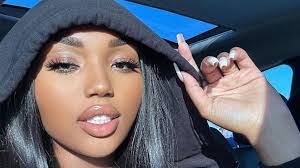 Monica Streit's Instagram, Twitter & Facebook