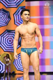 Dominique roques was born in 1948 in casablanca, morocco. Rappler Dominic Roque Walks On Stage Nothing But In Undies During The Benchunderthestars Fashion Show Bench30years Facebook