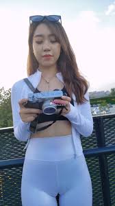 魔镜街拍紧身裤勒逼骆驼趾美人缝鲍鱼，超短裙包臀裙翘臀热裤黑丝肉丝美臀白裤白虎皮裤牛仔裤[5.14G8V百度云]-福利岛