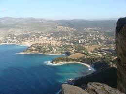See 350 traveller reviews, 182 photos, and cheap rates for jardin d'emile, ranked #4 of 16 hotels in cassis and rated 4 of 5 at tripadvisor. Cassis Baie De Cassis Mer Bild Von Cassis Cote D Azur Tripadvisor