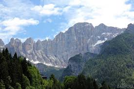 Maybe you would like to learn more about one of these? Alleghe Malerischer Ort Unterhalb Der Civetta Gruppe