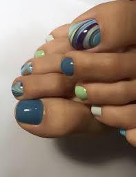I already posted nail ideas for the holidays so i thought i'd do one for new years eve! Pin On Toe Nail Colors Pinterest