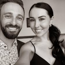 Who has good recommendations for window replacement services?