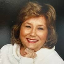 Sandra Decamp's Instagram, Twitter & Facebook