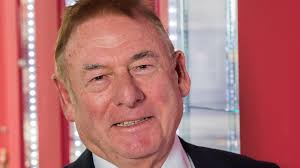 Tributes to Barrhead Travel founder Bill Munro who has died at 80