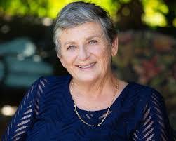 Patricia Linder's Instagram, Twitter & Facebook