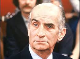 Луи де фюнес (англ.) на сайте internet movie database. Louis De Funes This Incredible Fake Suicide Orchestrated By His Father Carlos The News 24