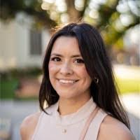 Miranda Perry's Instagram, Twitter & Facebook