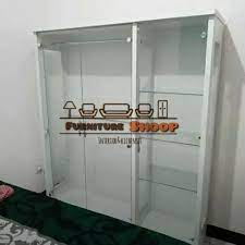 Banyak sekali tipe dari lemari pakaian, untuk tipe 3 pintu sendiri memiliki model yang beragam baik dari. Jual Lemari Pakaian Gantung Custom Modern Kaca Polos Kota Bogor Furnitur Shoop Tokopedia