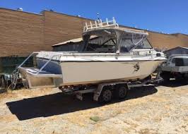 As we alluded to earlier, fiberglass must be mixed. Boat Pods Wakemaker Marine