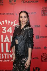 Besides, the argentina actress was remembered to the audience not only as the beautiful, living, direct and interesting actress, but also as the talented singer. Natalia Oreiro Biquipedia