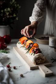 Winter Fruit Pavlova Roulade Recette Avec Images Recettes De Cuisine Pavlova Nourriture