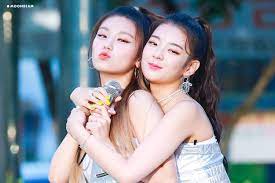 Yeji, lia, ryujin, chaeryeong and yuna. 190831 Itzy ìžˆì§€ Yeji ì˜ˆì§€ Lia ë¦¬ì•„ Itzy Korean Girl Groups Lia