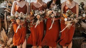 Wild Flower Bouquet Pampas Burnt Oranges Bridesmaid Bouquets Spainweddingphotographer Bridesmaid Bouquet Orange Bridesmaid Orange Bridesmaid Dresses