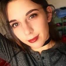 Layla Farah's Instagram, Twitter & Facebook