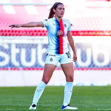 Esta prenda está confeccionada en poliéster ligera y resistente, en su tejido lleva tecnología puma drycell que se encarga de absorber y secar. Buy Playera Chivas Femenil 2021 Off 61