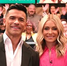 Mark Consuelos' fitness routine and relationship with Kelly Ripa