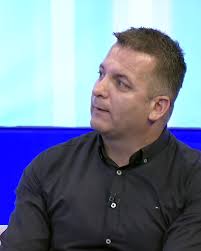 Kritika e Muhaxhirit ndaj Kryetarit të Kuvendit