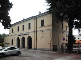 Its coat of arms shows a silver shovel on left blue, right white. Ospitaletto Travagliato Railway Station Wikipedia