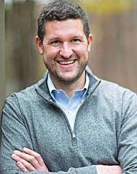 Aaron Mennerich's Instagram, Twitter & Facebook