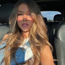 Madelyn Lewis's Instagram, Twitter & Facebook