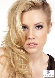 Frisuren bis zur schulter aleysha. Frisuren Bilder Grosse Wellen Seitlich Uber Die Schulter Gestylt Frisuren Haare