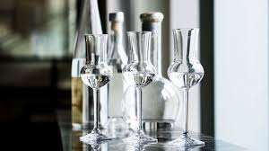 Guida alla distillazione per fare la grappa fai da te. Che Cos E La Grappa Come Nasce E Si Produce Che Caratteristiche Ha E Quali Cocktail Fare Wine Dharma