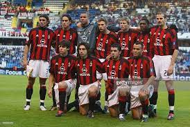 Szeretettel köszöntelek a ac.milan klub közösségi oldalán! Milan 2003 2004 Foto Di Calcio Calcio Leggende
