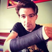 Jared drake bell (born june 27, 1986), also known as drake campana, is an american actor, singer, songwriter, and musician. Drake Bell Ist Die Karriere Vorbei Bravo