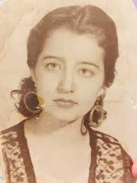 Mis abuelos Adela Chavez ✝️ y Herminio Montemayor. ✝️ ignoro las fechas de  las fotos pero supongo que fueron por los 60s Betty Montemayor