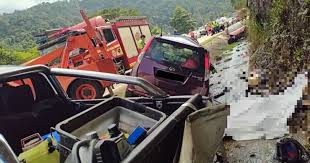 Car accidents and latest road information, speeding, dashcam footage and motoring news headlines. 2 Killed 4 Injured In 5 Vehicle Crash