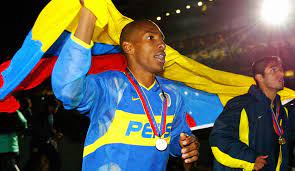Actualmente es el director técnico del junior de barranquilla. Luis Amaranto Perea Director Tecnico Boca Juniors Me Veo Dirigiendo A Boca Luis Amaranto Perea Deportes Caracol Radio