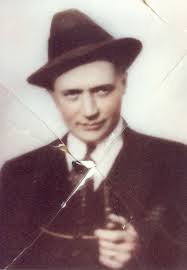 Ernest Tart's Instagram, Twitter & Facebook