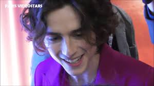 Timothée CHALAMET with fans @ Paris 12 december 2019 LITTLE WOMEN red  carpet avant premiere