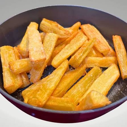 porçao de macaxeira frita