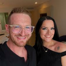 Hello all looking for recommendations for a roofer and a carpenter (or  whoever can redo a staircase please) preferably someone that has a website  and good recommendations thank you!