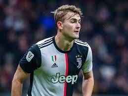 His primary position is centre back. Juve De Ligt Fehlt Lange