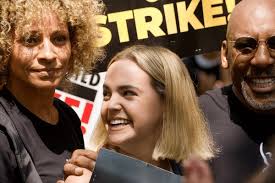 1+ Hundred Bailee People Royalty-Free Images, Stock Photos & Pictures