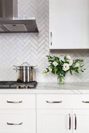 Dreaming In Daisy Installation Gallery Fireclay Tile Kitchen Backsplash Trends Kitchen Inspirations Trendy Kitchen Backsplash